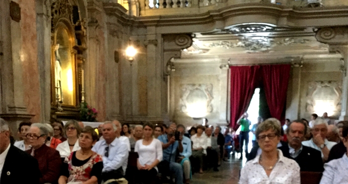 FADO ORACAO --- IGREJA DE SANTO ANTONIO -- LISBOA
