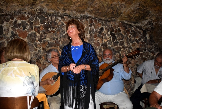 LAR SAGRADA FAMILIA AMADORA