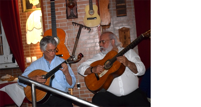 VAMOS AOS FADOS -- ADEGA TIA ROSA